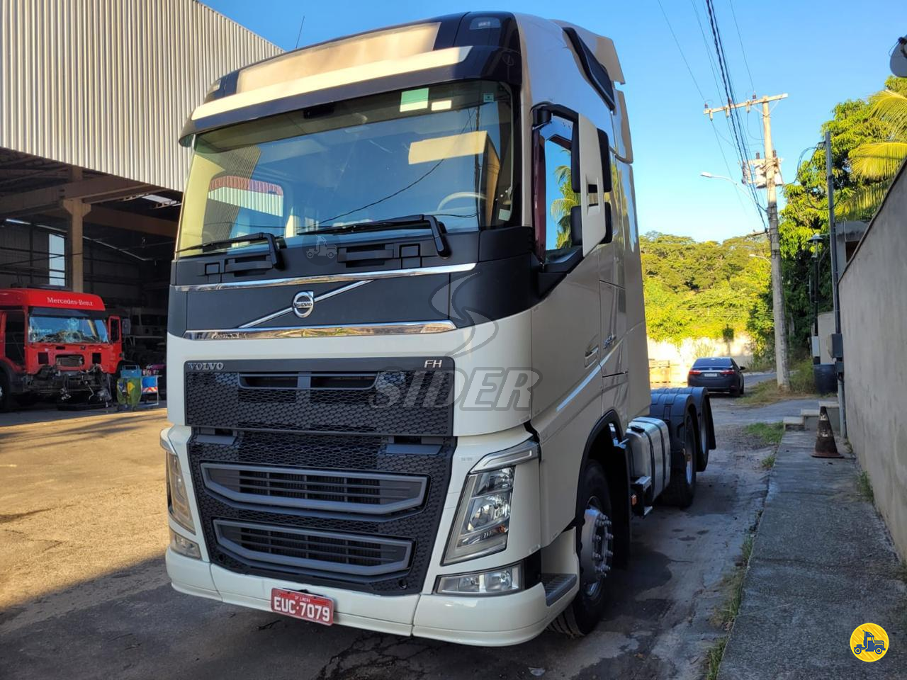 CAMINHAO VOLVO VOLVO FH 460 Baú Sider Cavalo 6x2 Transportadora Sider Limeira LIMEIRA SÃO PAULO SP